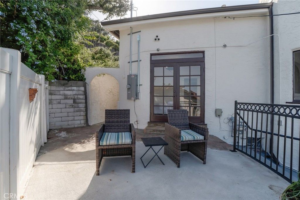 Image 21 of property listing at 7166 Woodrow Wilson, Los Angeles, CA 90068