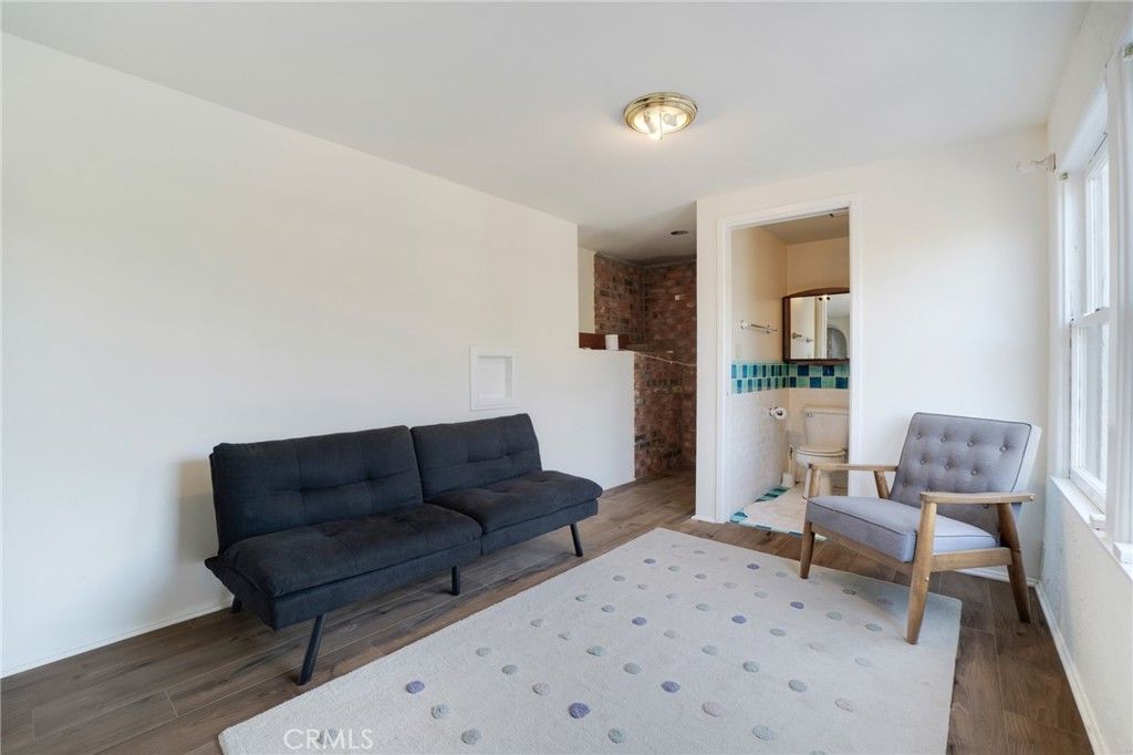 Image 25 of property listing at 7166 Woodrow Wilson, Los Angeles, CA 90068