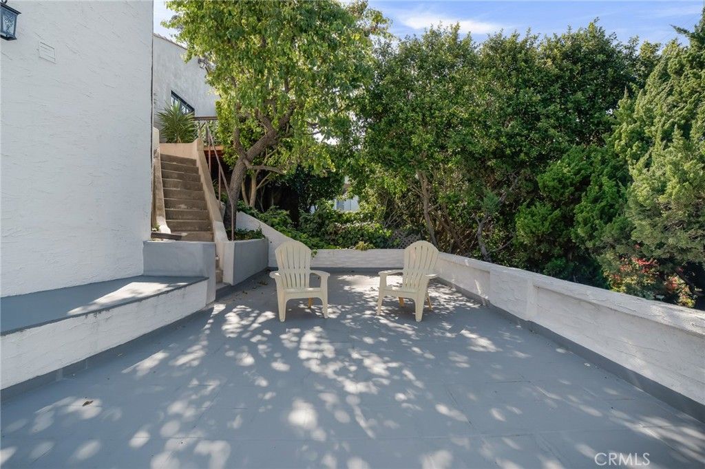 Image 29 of property listing at 7166 Woodrow Wilson, Los Angeles, CA 90068