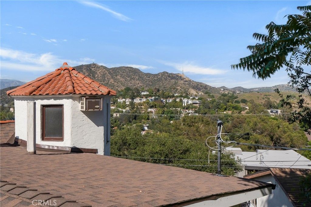 Image 38 of property listing at 7166 Woodrow Wilson, Los Angeles, CA 90068