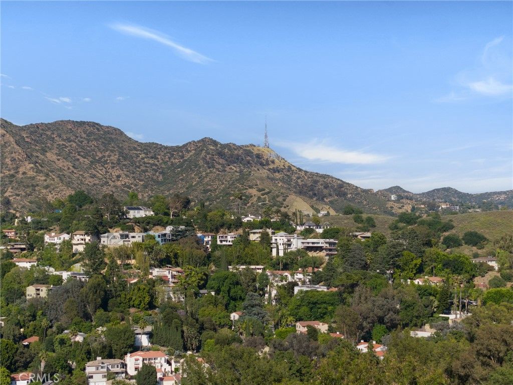 Image 42 of property listing at 7166 Woodrow Wilson, Los Angeles, CA 90068
