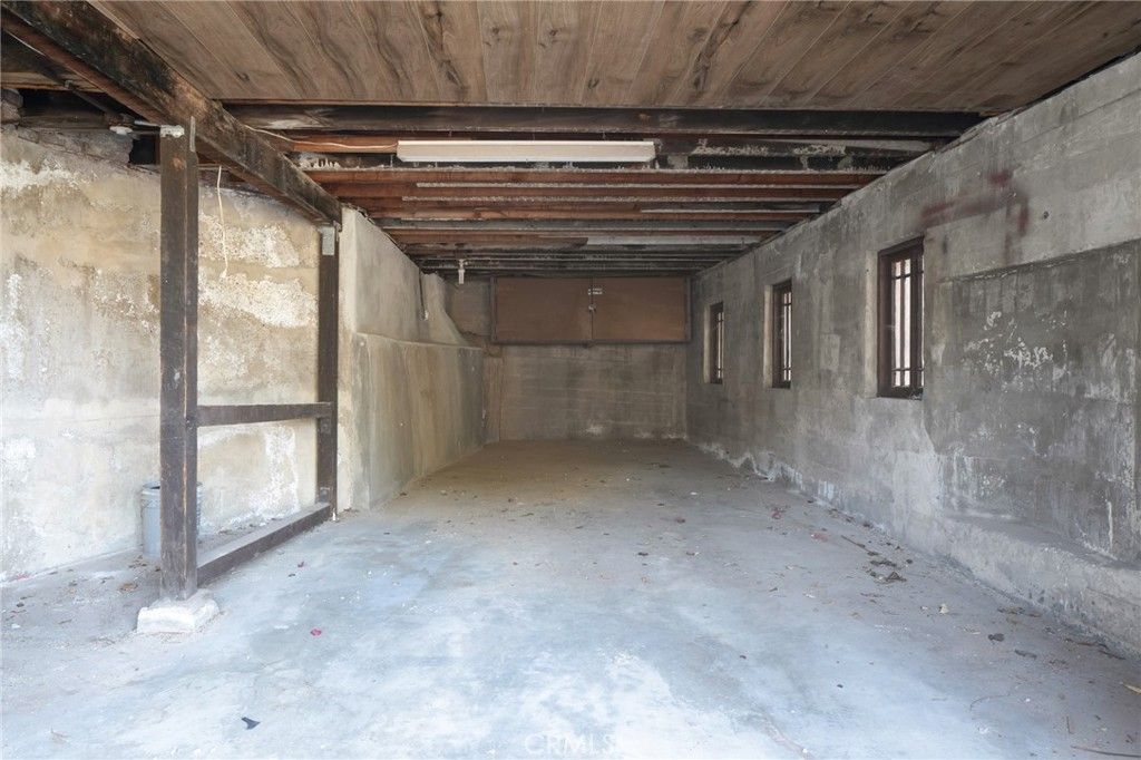 Image 45 of property listing at 7166 Woodrow Wilson, Los Angeles, CA 90068