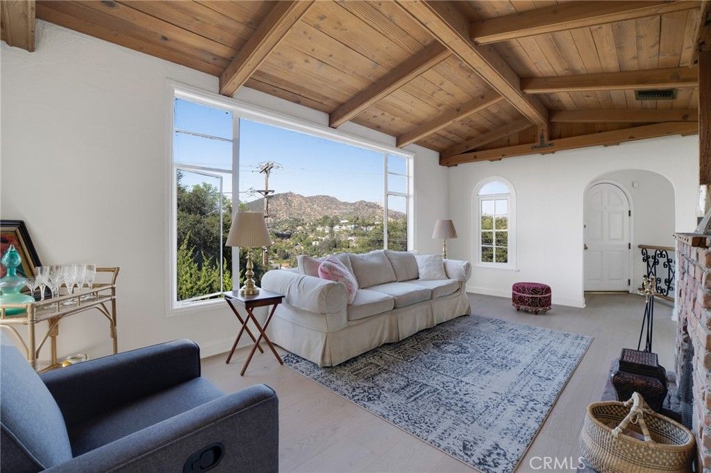 Image 6 of property listing at 7166 Woodrow Wilson, Los Angeles, CA 90068