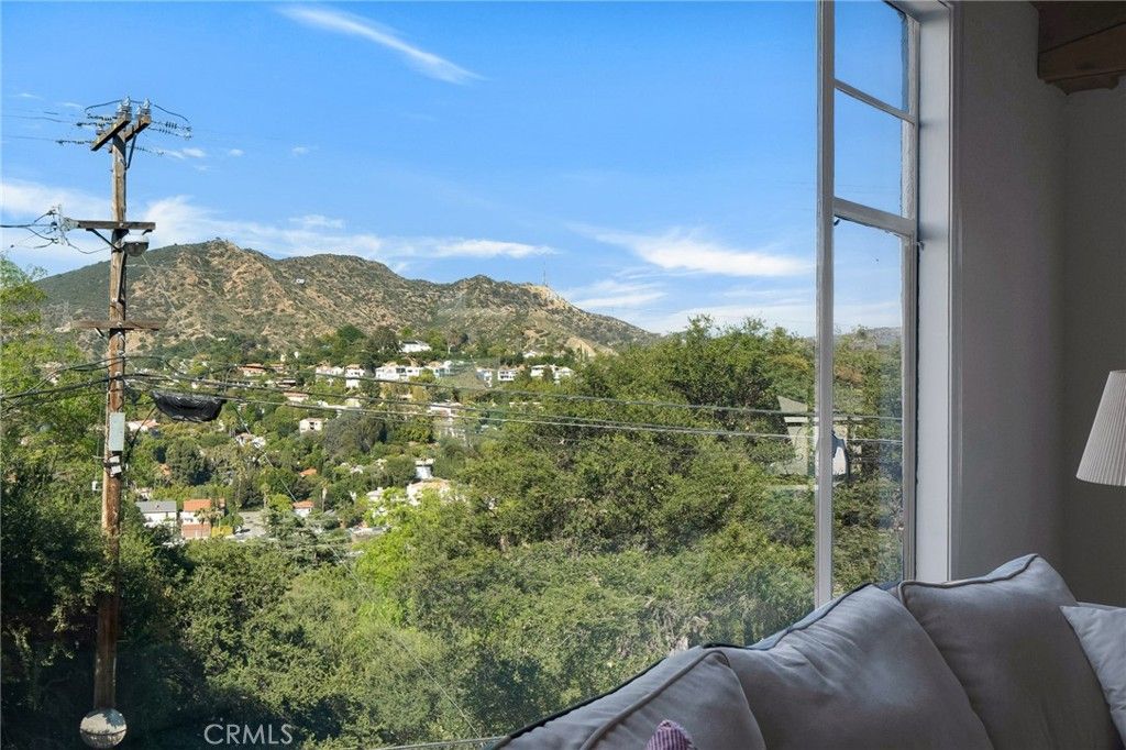 Image 8 of property listing at 7166 Woodrow Wilson, Los Angeles, CA 90068