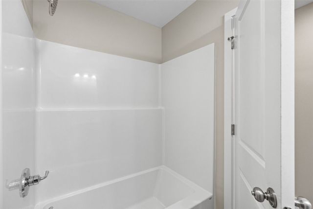 834 Indigo Drive, Palo, IA 52324