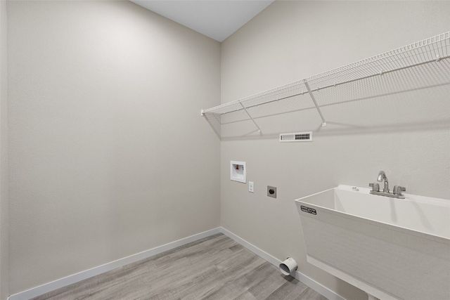 834 Indigo Drive, Palo, IA 52324