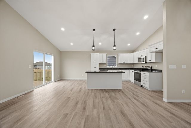 834 Indigo Drive, Palo, IA 52324