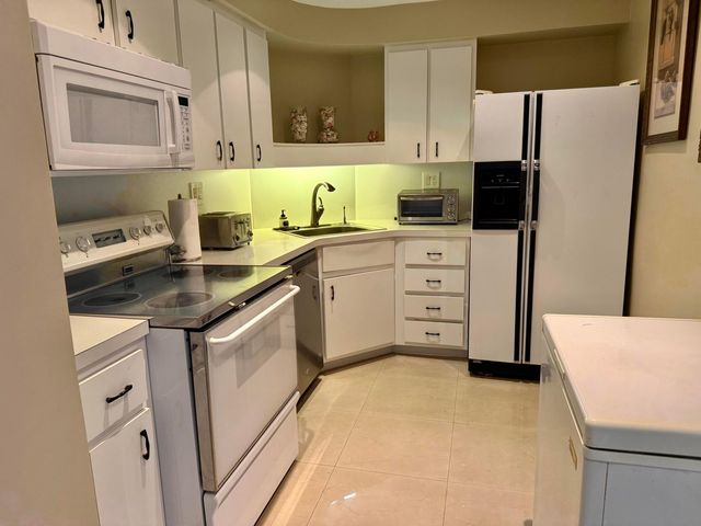 3300 NE 36th Street 507, Fort Lauderdale, FL 33308