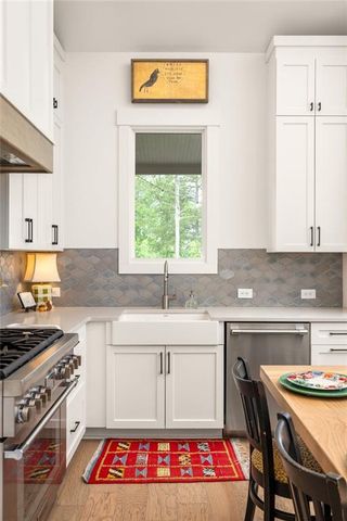 10866 Serenbe Lane, Chattahoochee Hills, GA 30268
