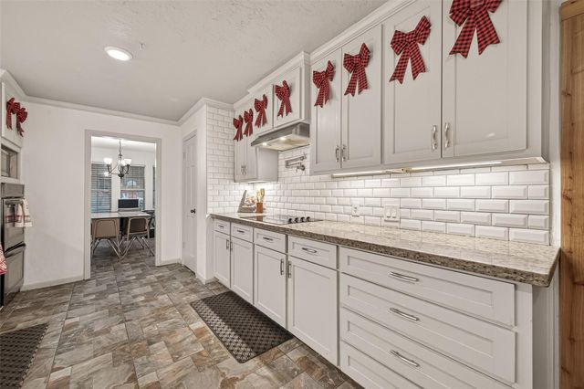 218 Beaumont Drive, Magnolia, TX 77354