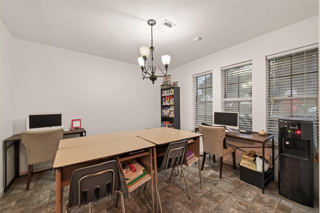 218 Beaumont Drive, Magnolia, TX 77354