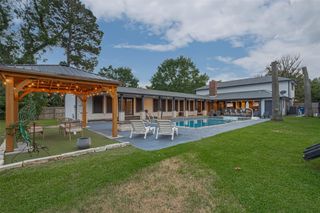 218 Beaumont Drive, Magnolia, TX 77354