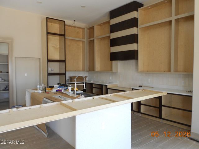205 EMERALD ROCK Place, El Paso, TX 79928