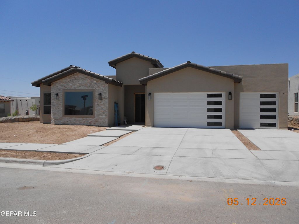 205 EMERALD ROCK Place, El Paso, TX 79928