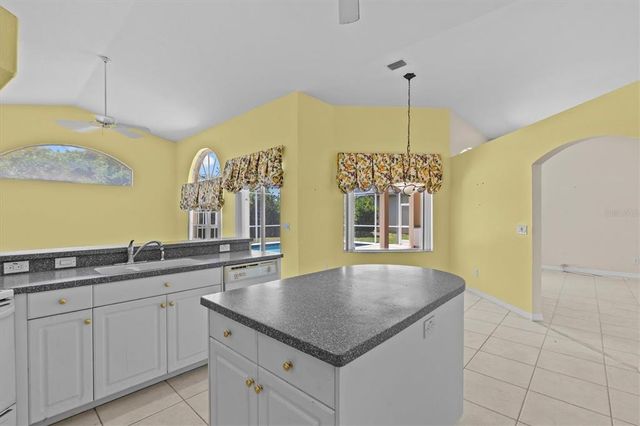 731 WATERSIDE COURT, Tarpon Springs, FL 34689