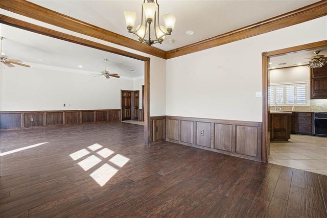 310 NW 32nd St, Lawton, OK 73505