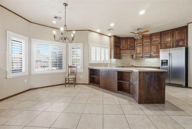 310 NW 32nd St, Lawton, OK 73505