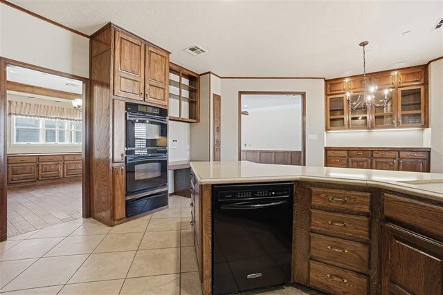 310 NW 32nd St, Lawton, OK 73505