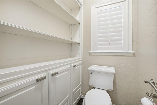 310 NW 32nd St, Lawton, OK 73505