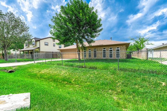 12930 Dakar Drive, Houston, TX 77065