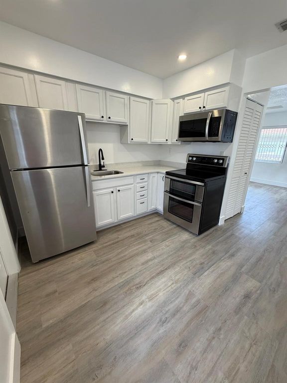 236 SW 7th St, Dania Beach, FL 33004