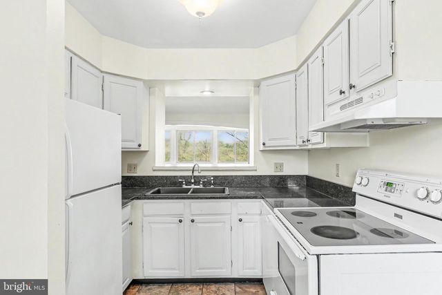610 COLONIAL VIEW ROAD, Mechanicsburg, PA 17055