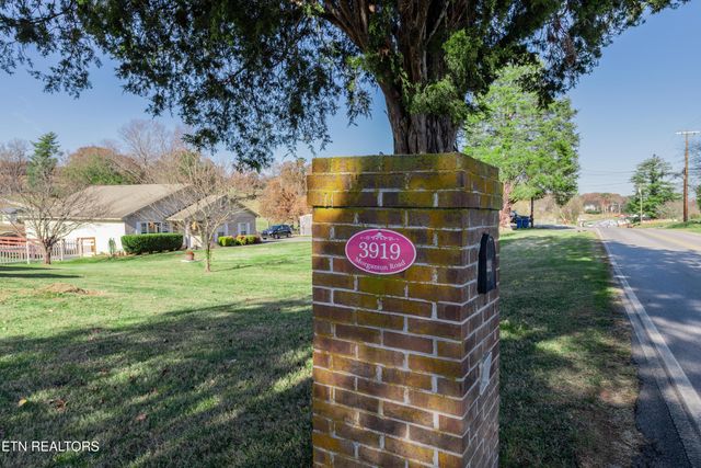3919 Morganton Rd, Maryville, TN 37801
