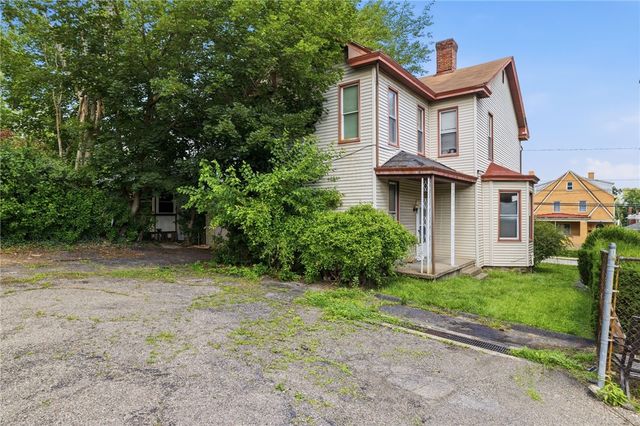 2949 Chartiers Ave, Sheraden, PA 15204