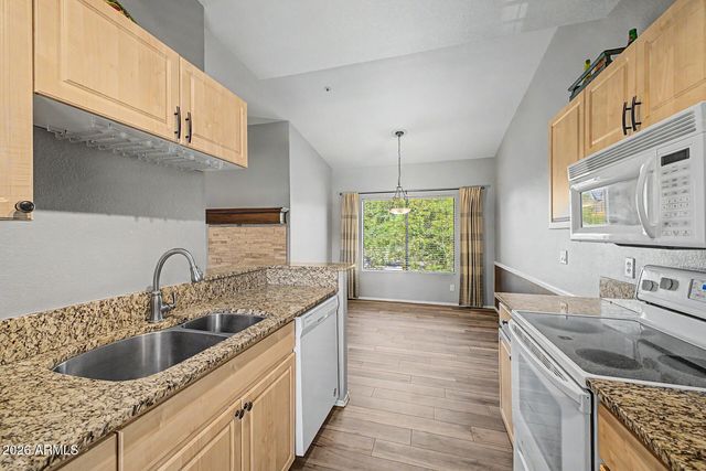 9600 N 96TH Street 242, Scottsdale, AZ 85258