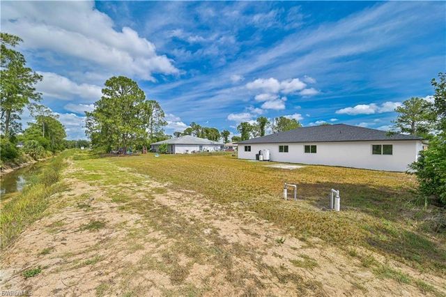 4735 28th ST SW, Lehigh Acres, FL 33973