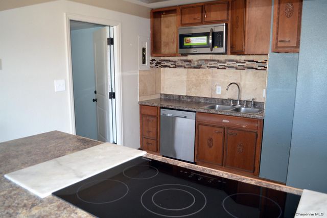 800 E 3RD ST, Cheyenne, WY 82007