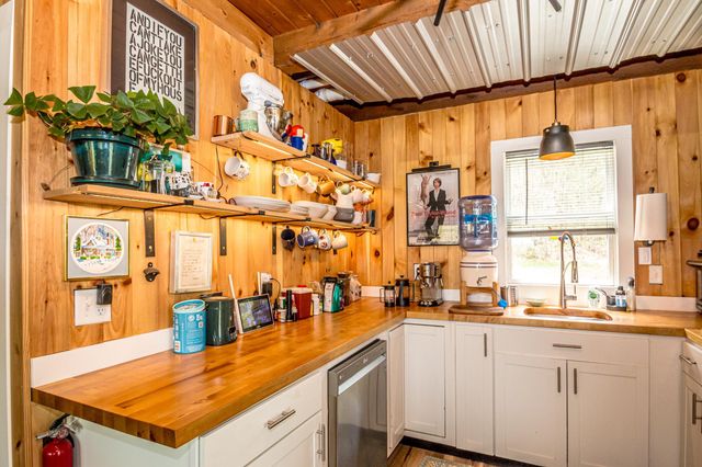 1665 Johnson Road, Concord, VT 05824