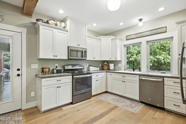 201 Tee Lane, Carl Junction, MO 64834