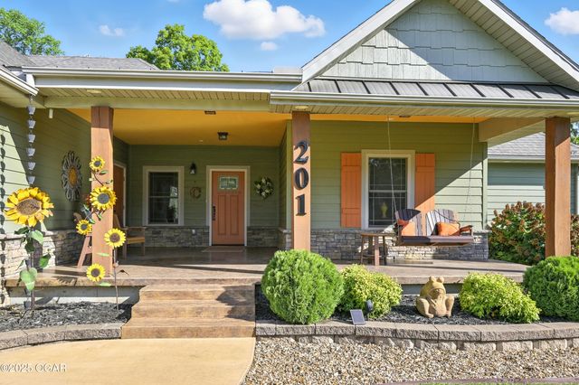 201 Tee Lane, Carl Junction, MO 64834