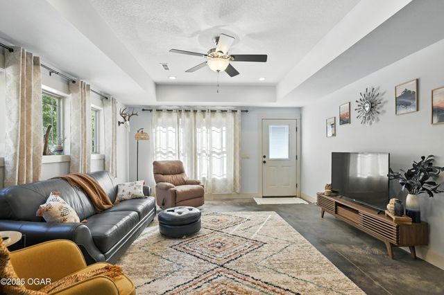 201 Tee Lane, Carl Junction, MO 64834