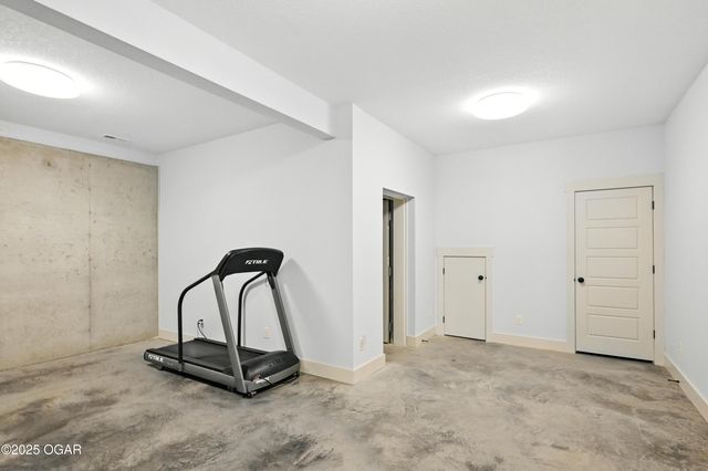 201 Tee Lane, Carl Junction, MO 64834