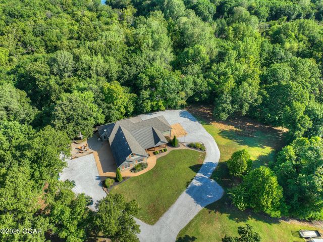 201 Tee Lane, Carl Junction, MO 64834