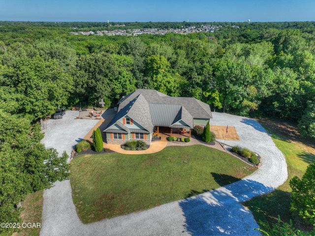 201 Tee Lane, Carl Junction, MO 64834