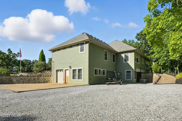 201 Tee Lane, Carl Junction, MO 64834