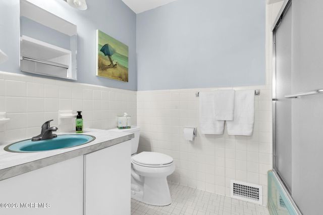 12 Crest Drive, Colts Neck, NJ 07722