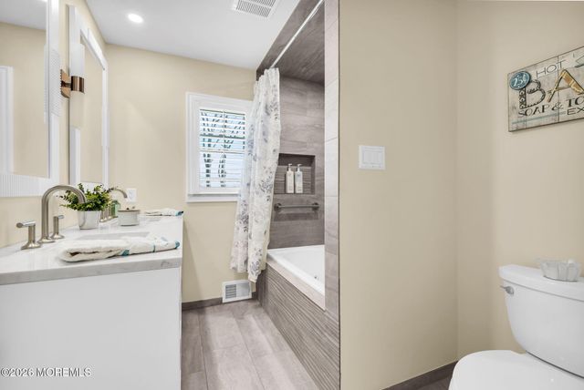 12 Crest Drive, Colts Neck, NJ 07722