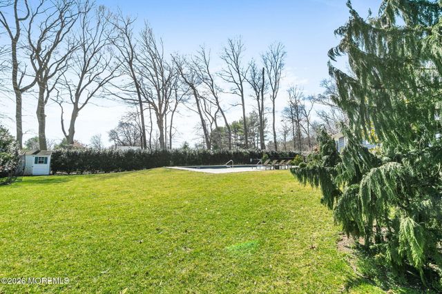 12 Crest Drive, Colts Neck, NJ 07722