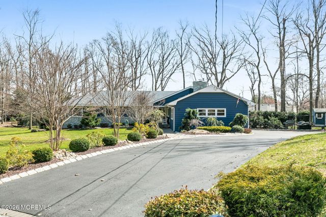 12 Crest Drive, Colts Neck, NJ 07722