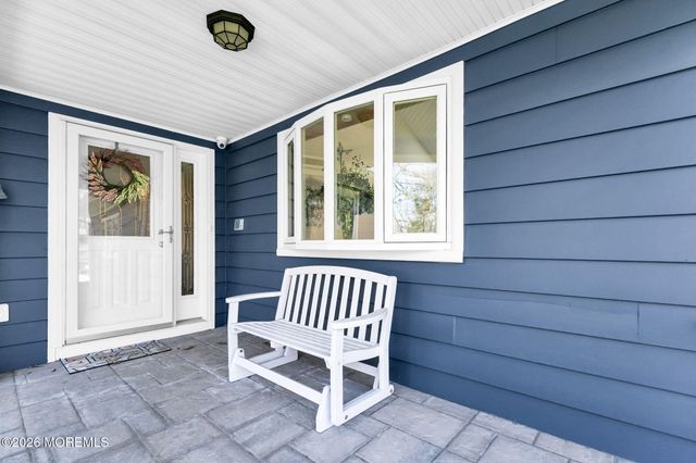 12 Crest Drive, Colts Neck, NJ 07722