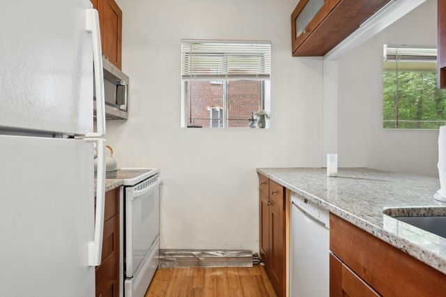 995 Massachusetts Ave 102 102, Arlington, MA 02476