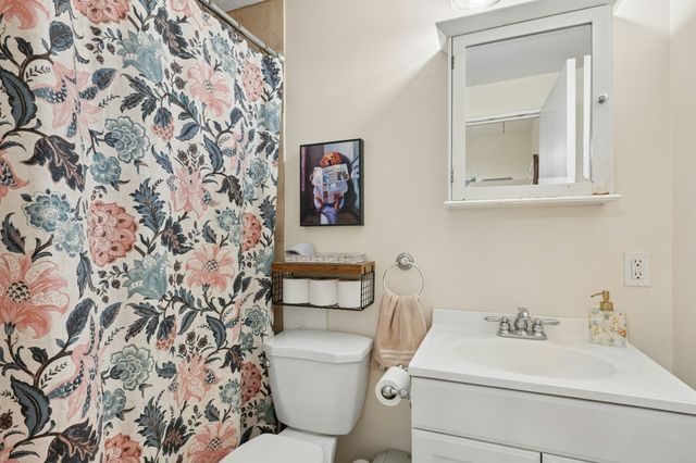995 Massachusetts Ave 102 102, Arlington, MA 02476
