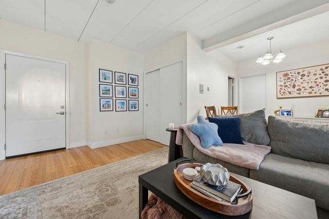 995 Massachusetts Ave 102 102, Arlington, MA 02476