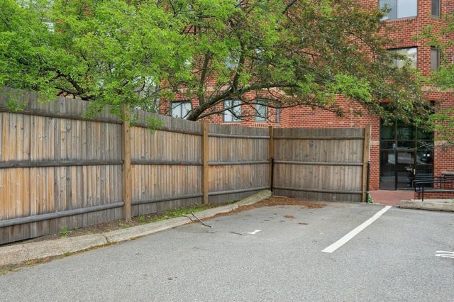 995 Massachusetts Ave 102 102, Arlington, MA 02476