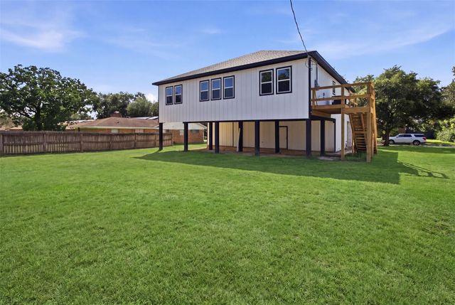 2104 Montana Street, Baytown, TX 77520