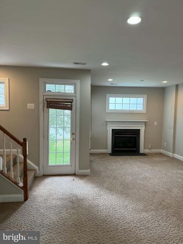 6912 WITTON CIR, Gainesville, VA 20155